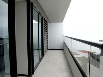 DEPARTAMENTO EN VENTA EN NARVAL SUR EN BUCERÍAS