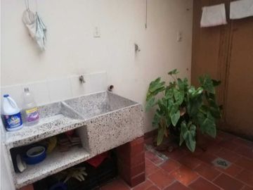 LUXA INMOBILIARIA VENDE CASA BARRIO EL RECUERDO.Excelente ubicación