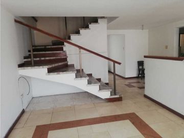 LUXA INMOBILIARIA VENDE CASA BARRIO EL RECUERDO.Excelente ubicación