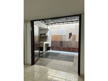 SE VENDE CASA MULTIFAMILIAR EN NUEVA TEQUENDAMA CALI