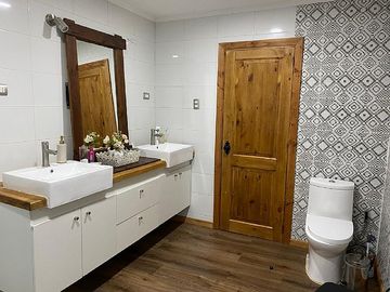 HERMOSA CASA EN PARCELA