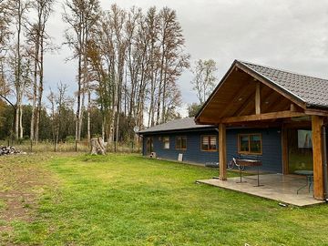 HERMOSA CASA EN PARCELA