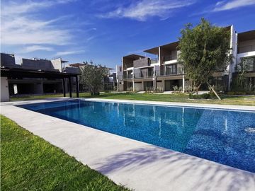 Casa nueva en venta Santa Fe con alberca, acabados de lujo