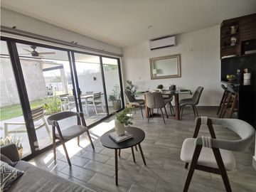 Casa nueva en venta Santa Fe con alberca, acabados de lujo