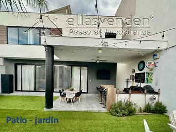 PRO1895 Casas en Venta, Bosques de las Misiones en Monterrey