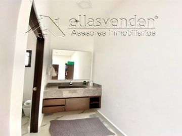 PRO1895 Casas en Venta, Bosques de las Misiones en Monterrey