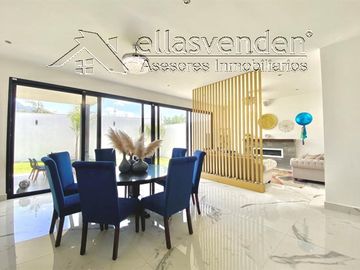 PRO1895 Casas en Venta, Bosques de las Misiones en Monterrey