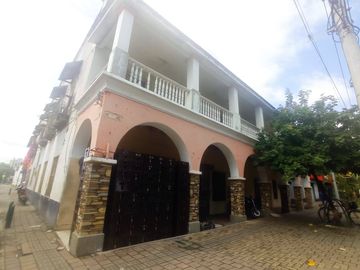 CASA EN VENTA BARRIO CENTRO I1561