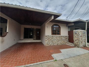 Excelente Oportunidad! Casa En Venta En El Dorado