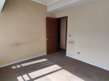Oficina en Venta en En Venta / Arriendo Oficina en Piso 7 cercana a Est. Metro Santa Ana