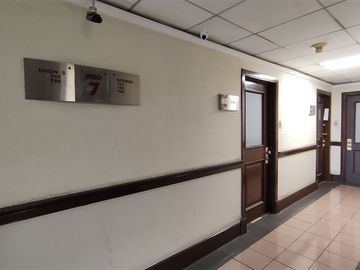 Oficina en Venta en En Venta / Arriendo Oficina en Piso 7 cercana a Est. Metro Santa Ana
