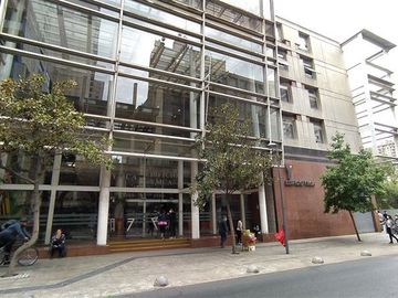 Oficina en Venta en En Venta / Arriendo Oficina en Piso 7 cercana a Est. Metro Santa Ana