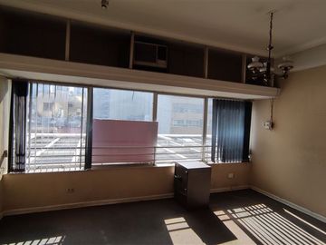 Oficina en Venta en En Venta / Arriendo Oficina en Piso 7 cercana a Est. Metro Santa Ana