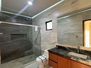 CASA VENTA EN MARINA CAMPO DE GOLF Casa en venta en Fraccionamiento Marina Mazatlán