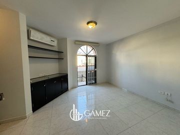 CASA EN VENTA EN LAS QUINTAS