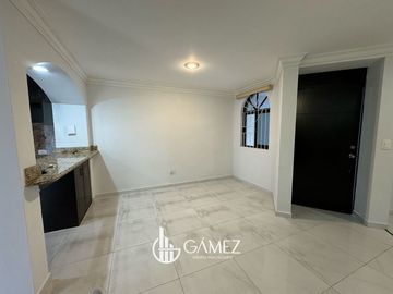 CASA EN VENTA EN LAS QUINTAS