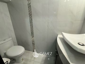 CASA EN VENTA EN LAS QUINTAS