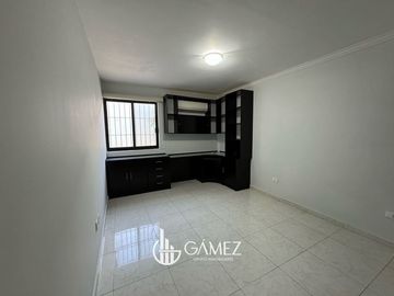 CASA EN VENTA EN LAS QUINTAS