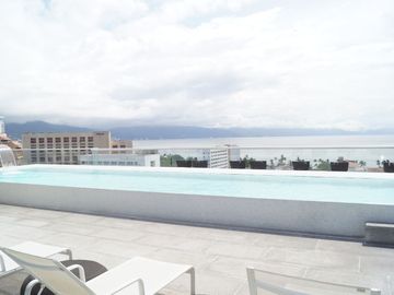 COMODO Y CENTRICO DEPARTAMENTO EN EL CORAZON DE LA MARINA VALLARTA