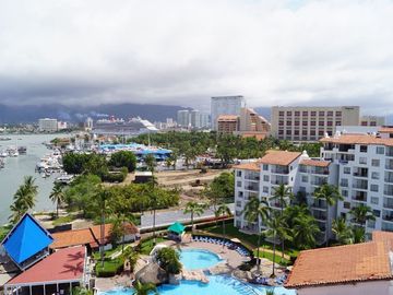 COMODO Y CENTRICO DEPARTAMENTO EN EL CORAZON DE LA MARINA VALLARTA