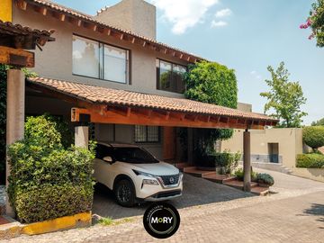 Casa en condominio en venta La Loma Santa Fe