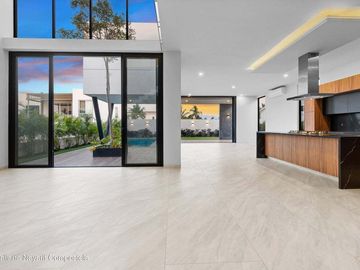 Casa nueva en venta en Los Tigres con alberca privada