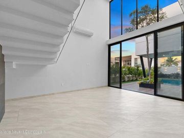 Casa nueva en venta en Los Tigres con alberca privada