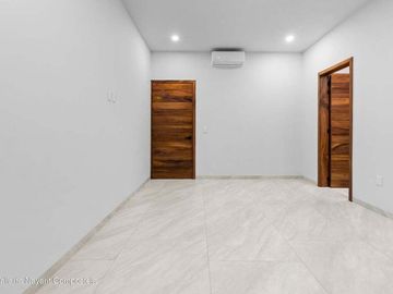 Casa nueva en venta en Los Tigres con alberca privada