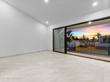 Casa nueva en venta en Los Tigres con alberca privada