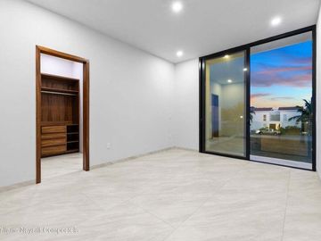 Casa nueva en venta en Los Tigres con alberca privada