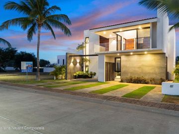 Casa nueva en venta en Los Tigres con alberca privada