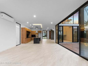 Casa nueva en venta en Los Tigres con alberca privada