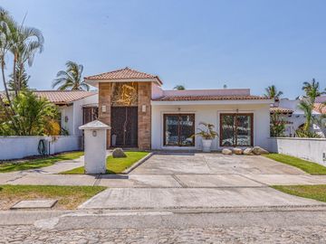 Casa en venta en la Cruz de Huanacaxtle