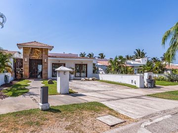 Casa en venta en la Cruz de Huanacaxtle