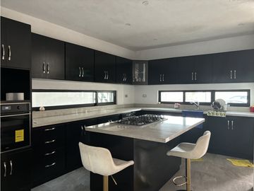 Casa en venta en san juan del rio  en fraccionamiento residencial