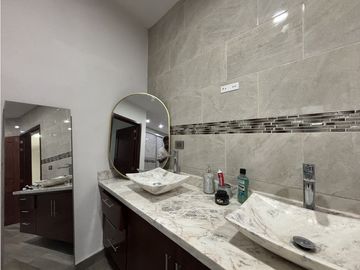 Casa en venta en san juan del rio  en fraccionamiento residencial