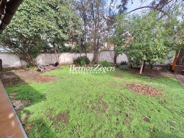 Casa en Venta en Manquehue/ Roncenvalles