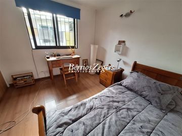 Casa en Venta en Manquehue/ Roncenvalles