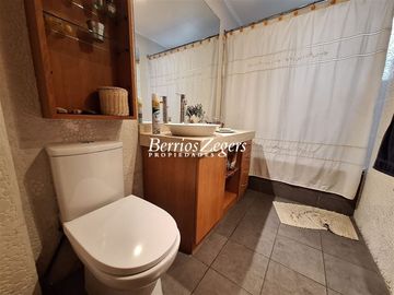 Casa en Venta en Manquehue/ Roncenvalles