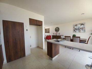 Casa en Venta en El Refugio, 3 Recamaras, Roof Garden, 3.5 Baños, Equipada