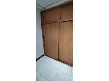 Casa en venta en álamos Cali de 2 pisos con 4 aparta estudios