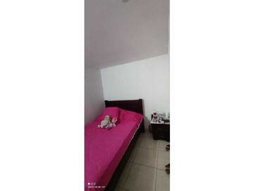 Casa en venta en álamos Cali de 2 pisos con 4 aparta estudios