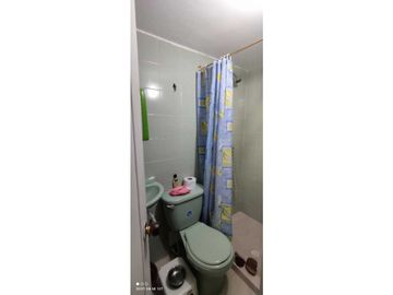 Casa en venta en álamos Cali de 2 pisos con 4 aparta estudios