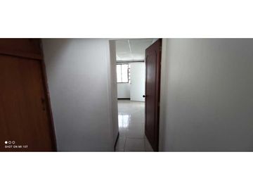 Casa en venta en álamos Cali de 2 pisos con 4 aparta estudios