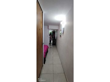 Casa en venta en álamos Cali de 2 pisos con 4 aparta estudios
