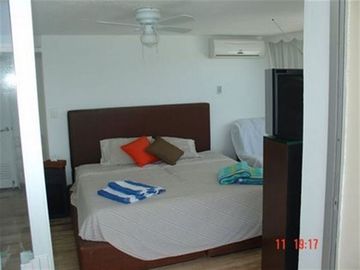 FRACC. CONDESA AMPLIO DEPARTAMENTO CON VISTA Y ACCESO A PLAYA