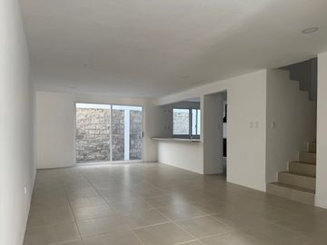 VENTA DE CASAS CON AMPLIOS ESPACIOS A 5 MIN DE PERIPLAZA PUEBLA