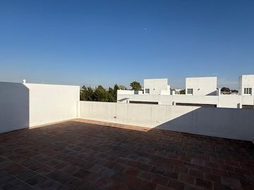 VENTA DE CASA NUEVA EN CONDOMINIO A 5 MIN DE PERIPLAZA