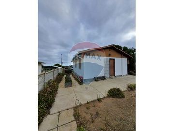 CASA EN VENTA EN EL QUISCO