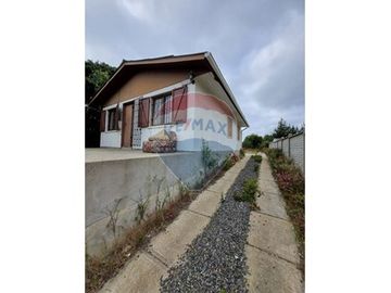 CASA EN VENTA EN EL QUISCO